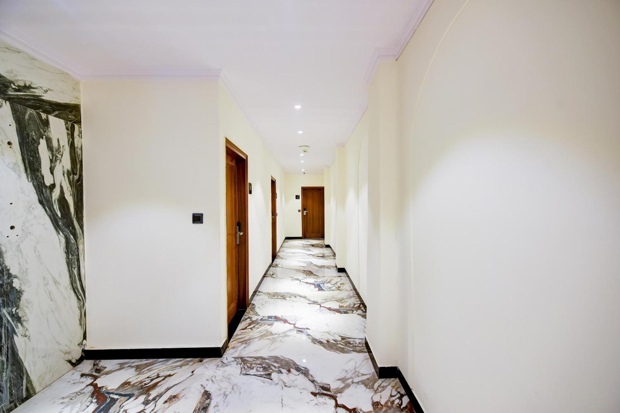 ניו דלהי Hotel Surya Plaza מראה חיצוני תמונה