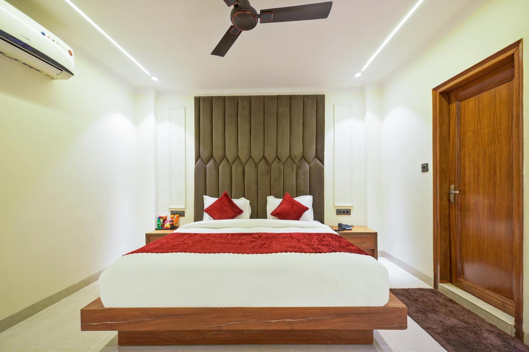 ניו דלהי Hotel Surya Plaza מראה חיצוני תמונה