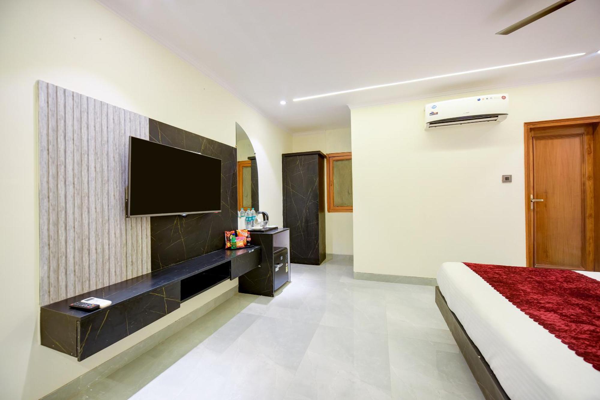 ניו דלהי Hotel Surya Plaza מראה חיצוני תמונה