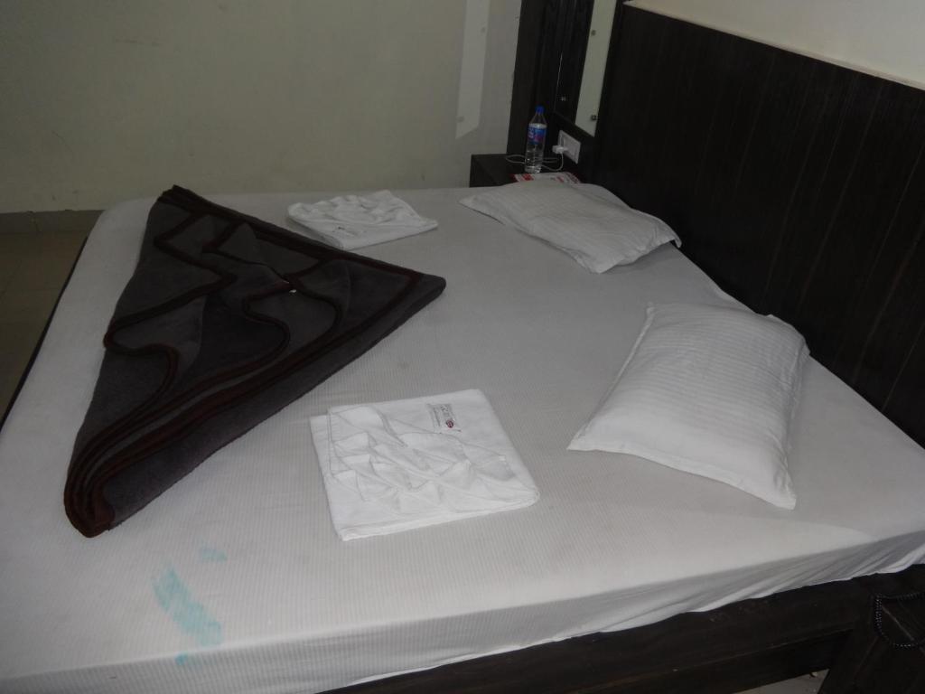 ניו דלהי Hotel Surya Plaza מראה חיצוני תמונה